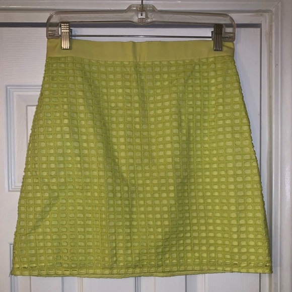 LOFT Chartreuse Eyelet Skirt, Size 4 Petite - Picture 4 of 5
